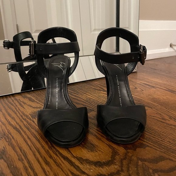 Giuseppe Zanotti sandals - Picture 6 of 7